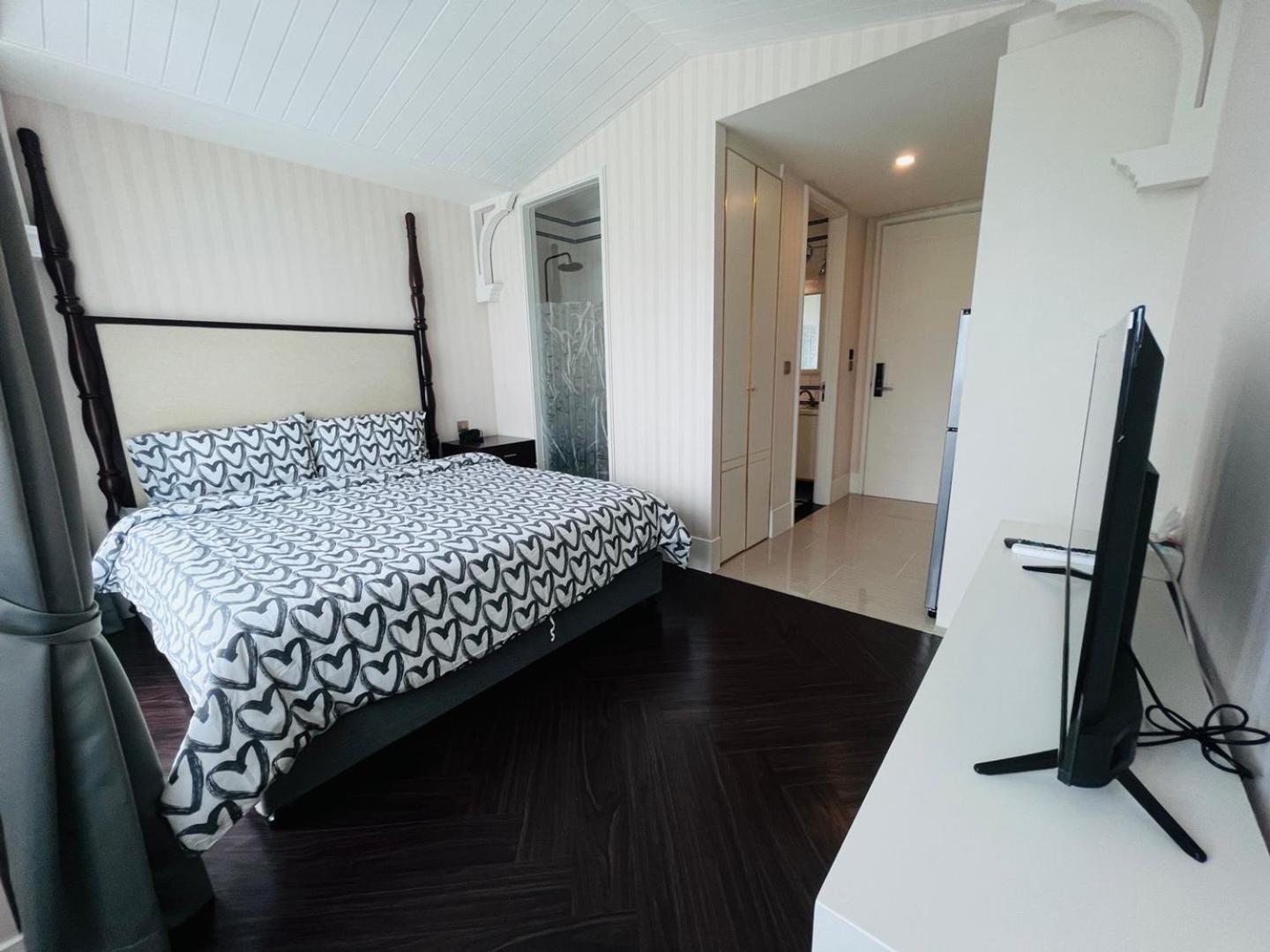 Florida Garden Pattaya Apartment Na Chom Thian Room photo